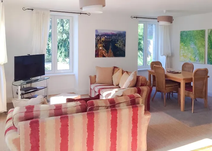 Val Rive - Sisley Apartment